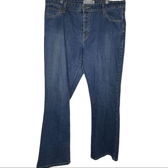 Levi's Low Rise Bootcut Jeans‎ - Picture 1 of 9